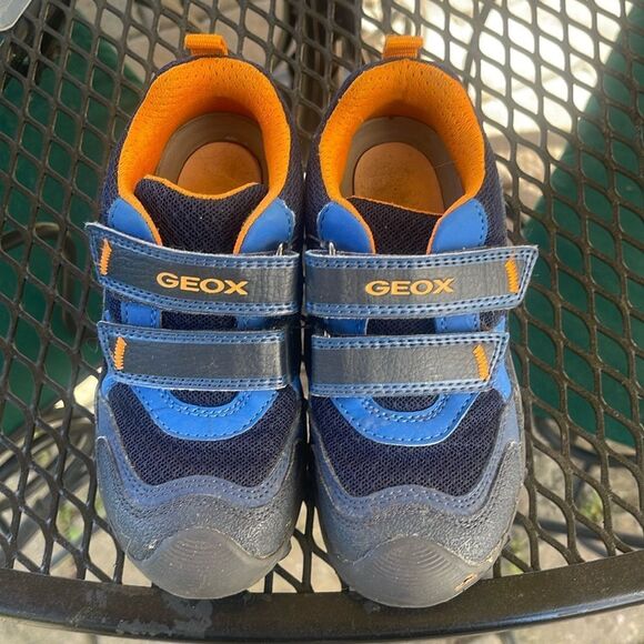 Boys hiking shoes - Picture 1 of 3